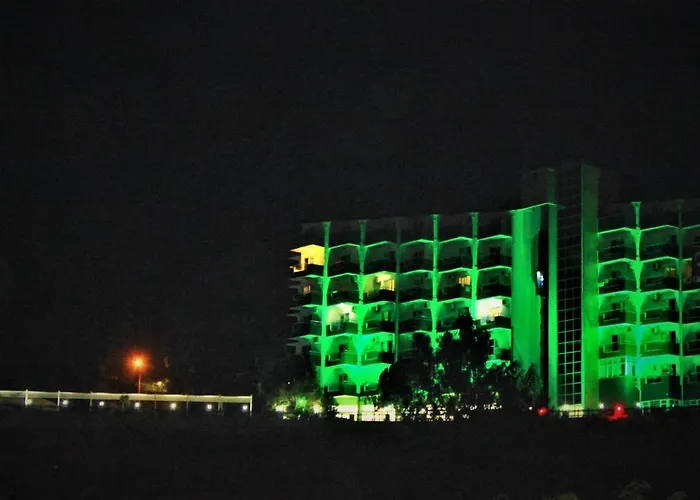 Grand Juno Beach Hotel